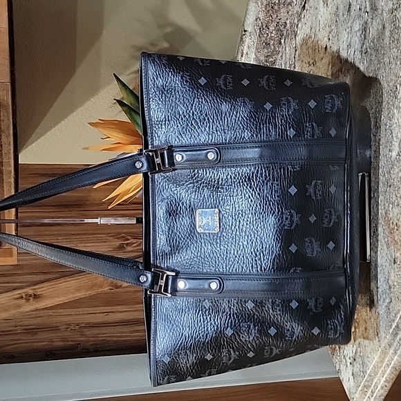 MCM Visetos EUC  Large Black Tote Bag - Picture 2 of 15